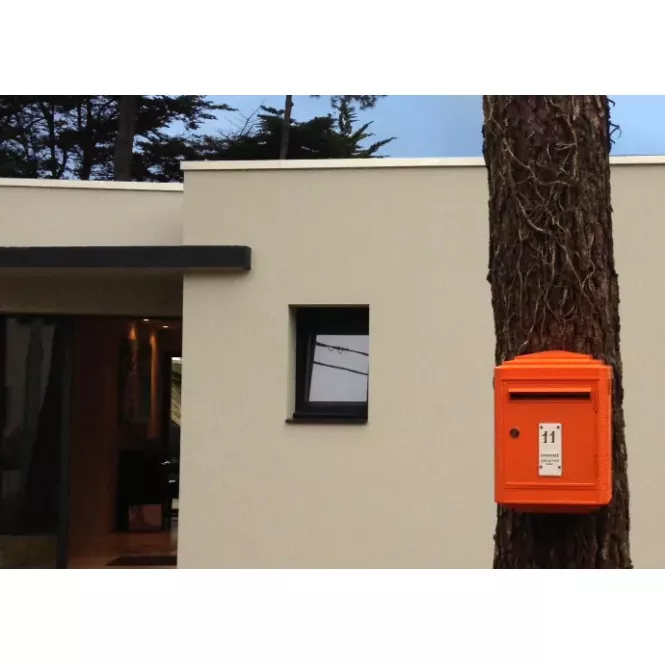 Boîte aux lettres orange La Boîte Jaune 