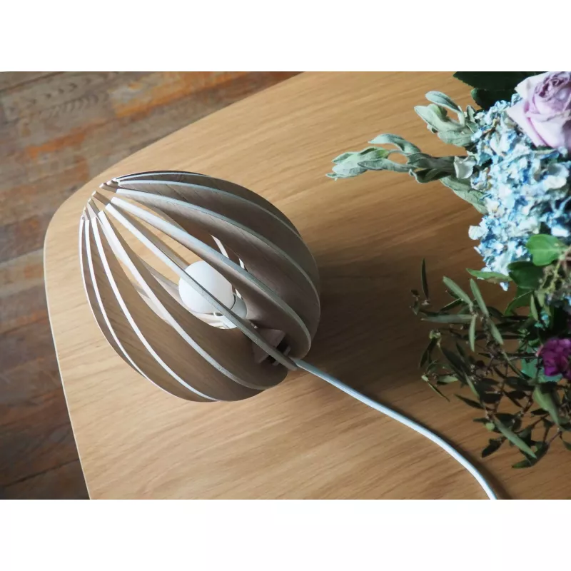 Lampe à poser chêne avec cordon noir Gone’s