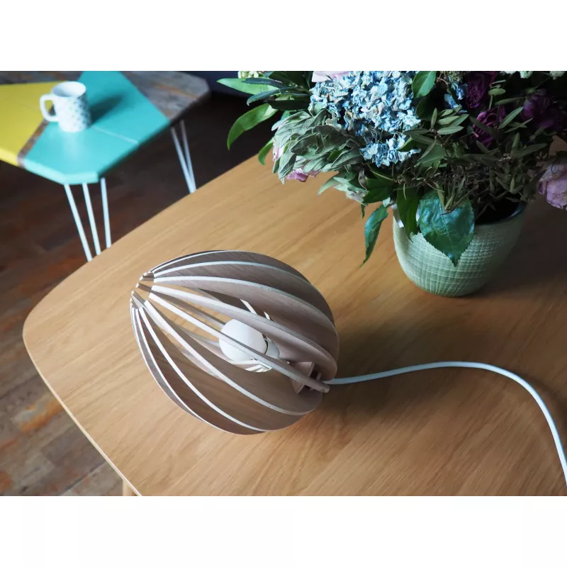 Lampe à poser chêne avec cordon noir Gone’s