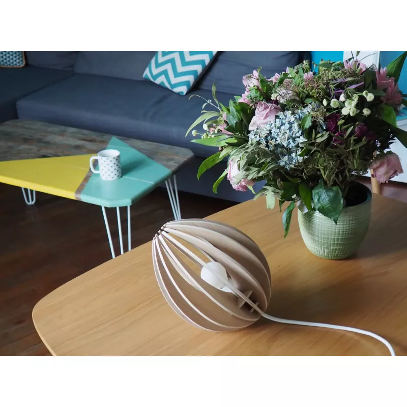 Lampe à poser chêne avec cordon noir Gone’s