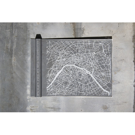 Morceau toit de Paris avec plan de Paris - Empreinte