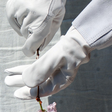 Gants de jardinage en cuir blanc - Ladivine Jardine