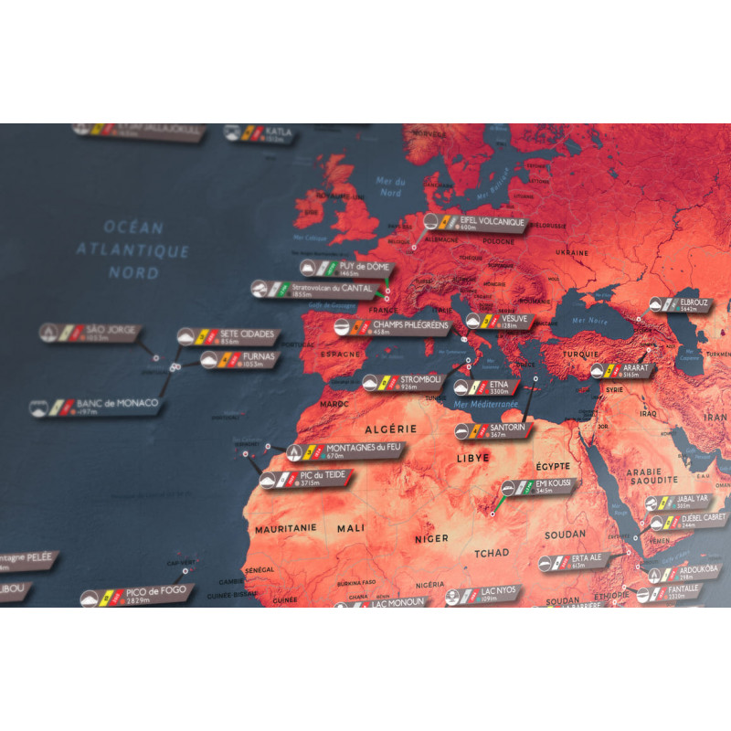 21 Maps crée une carte artistique référençant les volcans du monde entrier