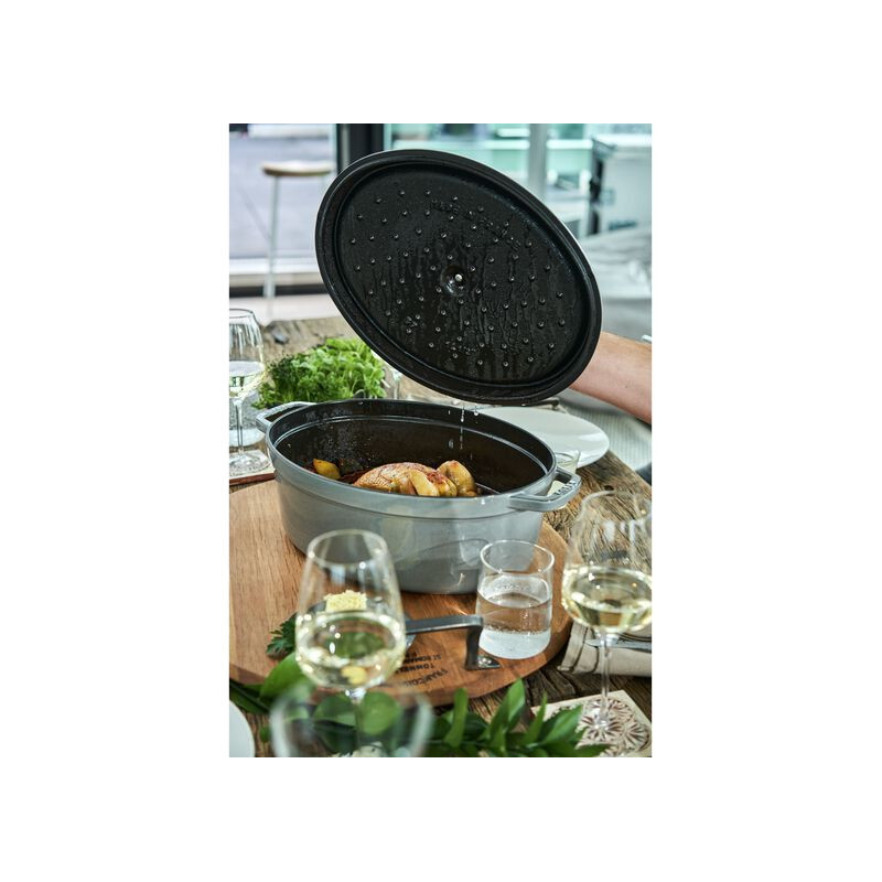 Cocotte ovale en fonte 37 cm - Staub