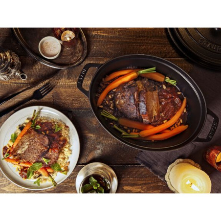 Cocotte ovale en fonte 33 cm - Staub
