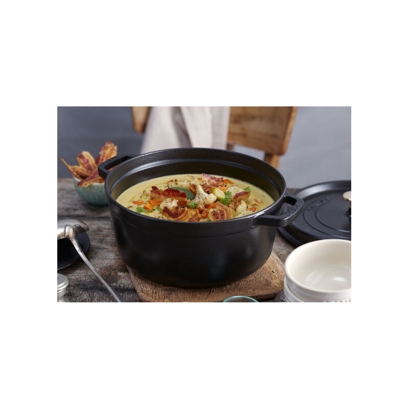 Cocotte ronde en fonte 28 cm - Staub