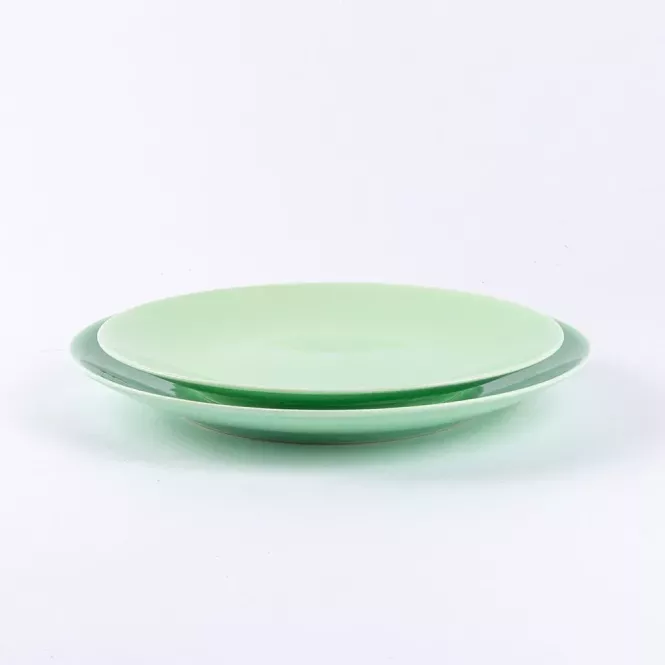 Grande assiette en porcelaine verte éco-responsable - Ogre La Fabrique