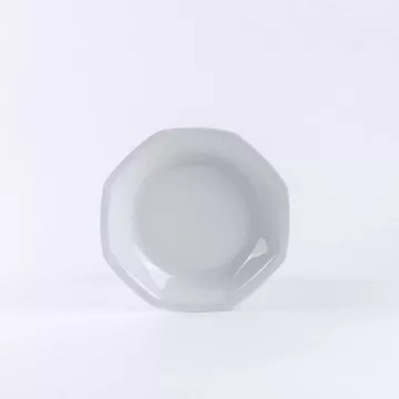 Assiette octogonale creuse en porcelaine blanche - Ogre La Fabrique