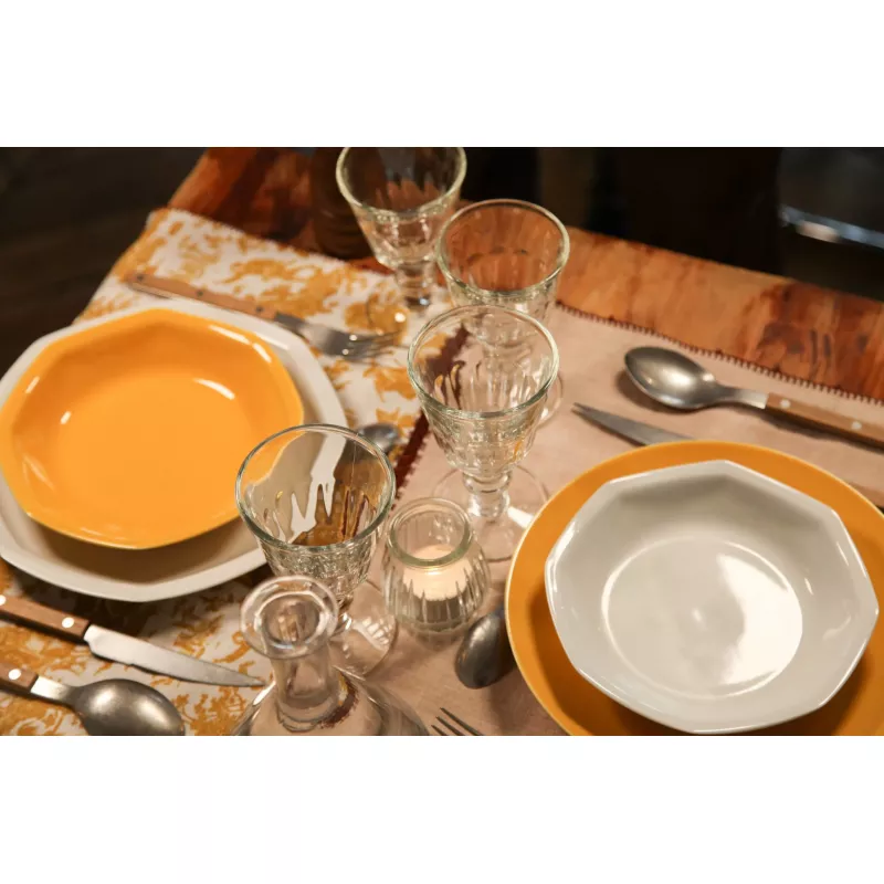 Assiette creuse en porcelaine blanche - Ogre La Fabrique