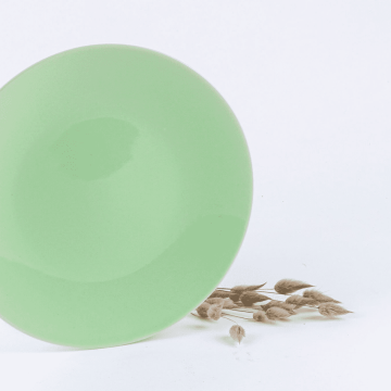 Assiette à dessert en porcelaine verte de Limoges - Ogre La Fabrique