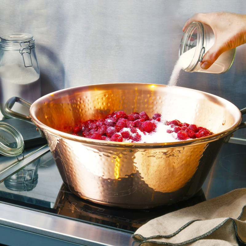 Bassine  confiture en cuivre martel.